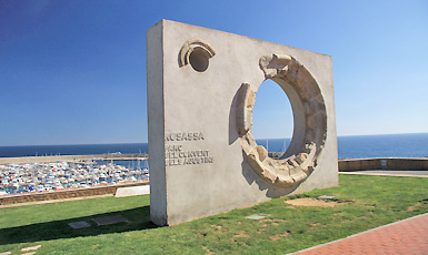 Monument a l'antic convent dels agustins de Palamós